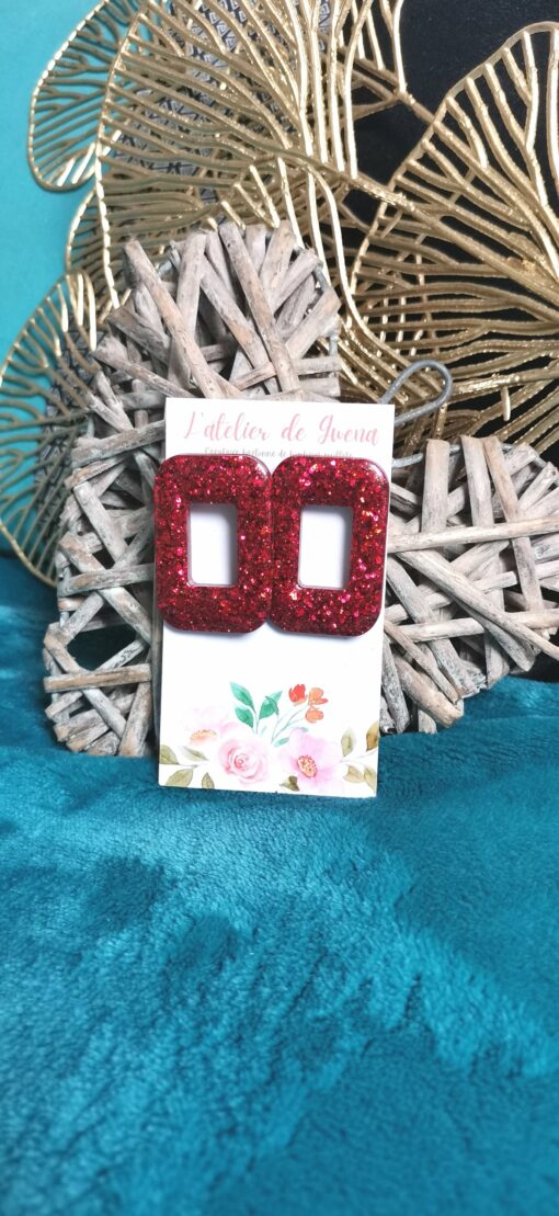 Boucles rectangles rouges